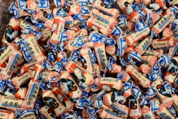 White Rabbit candy (大白兔奶糖)